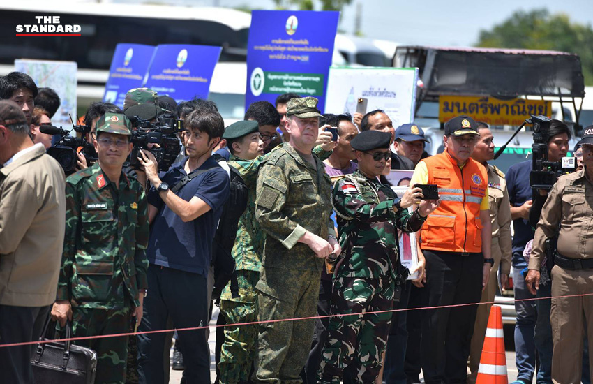 กองทัพบก นำคณะทูต ชายแดน