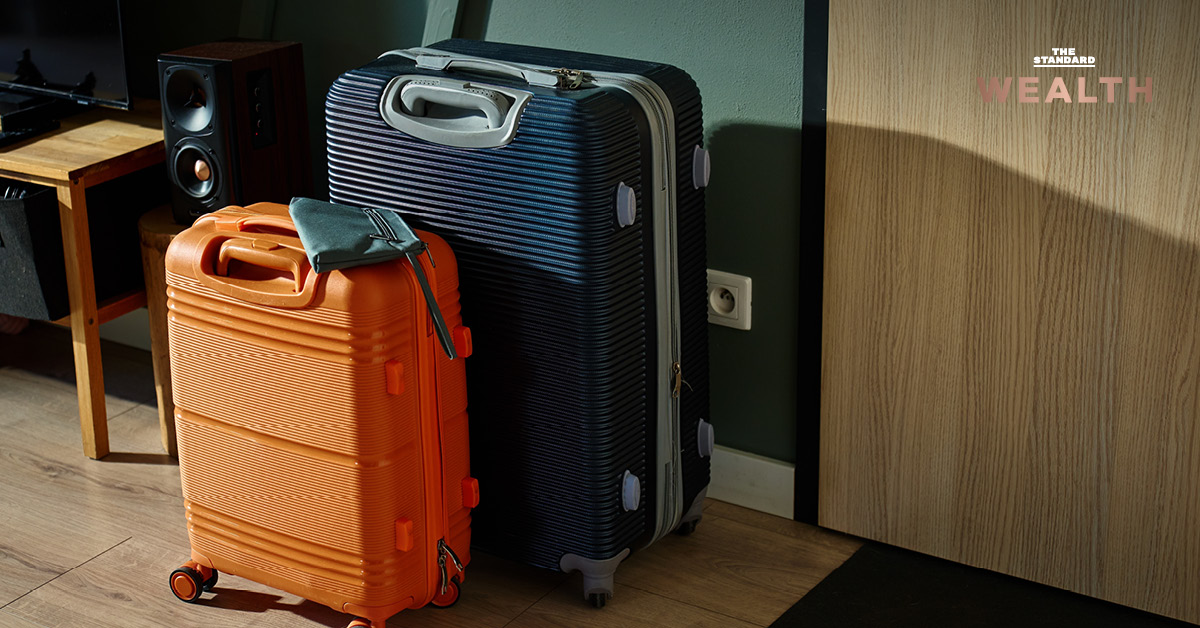 japan-abandoned-luggage-crisis