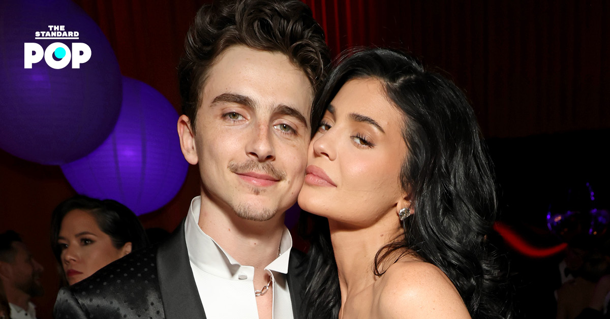 Kylie Jenner และ Timothée Chalamet ยังคงรักษาความสัมพันธ์แม้ไม่ได้พบกันหลายสัปดาห์