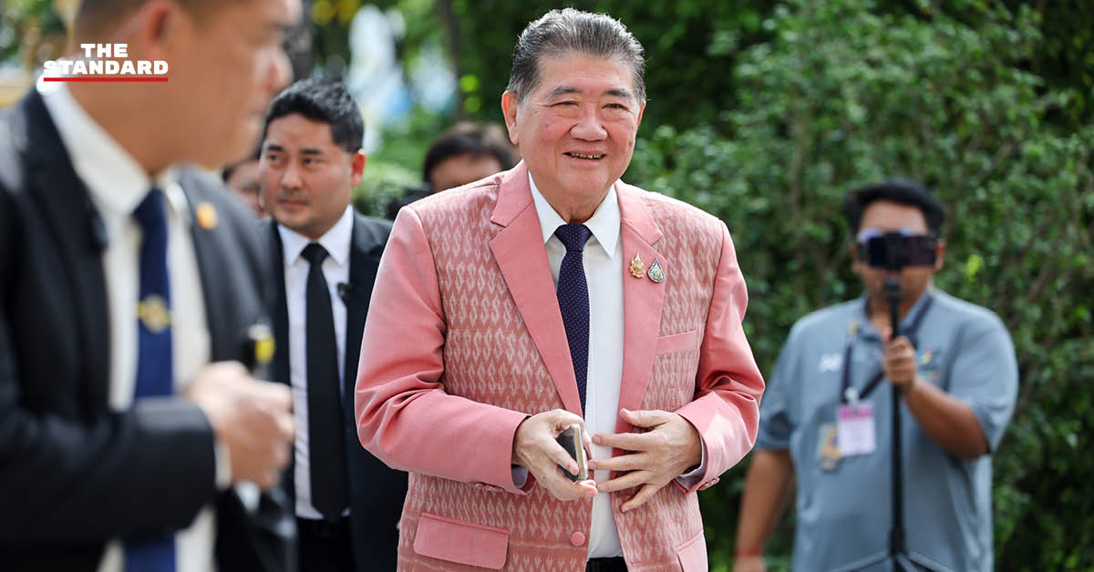 ภูมิธรรม เวชยชัย