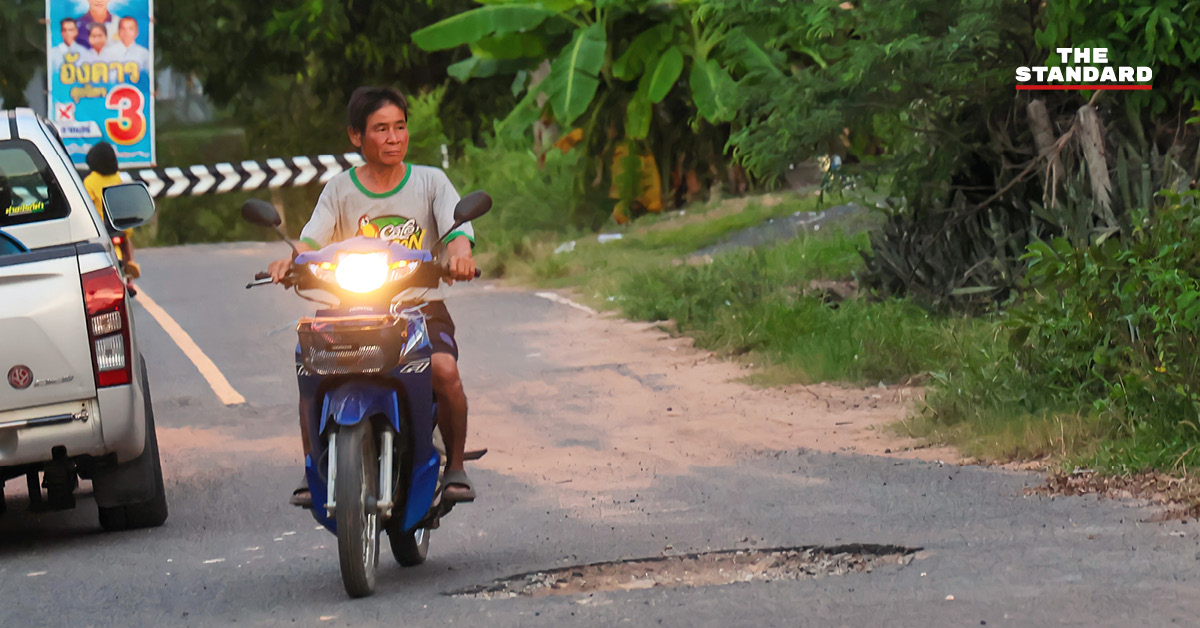 รัฐมนตรีพรรคเพื่อไทยและเจ้าหน้าที่เยี่ยมศูนย์พักพิงผู้อพยพชายแดน พร้อมดำเนินมาตรการช่วยเหลือเร่งด่วน