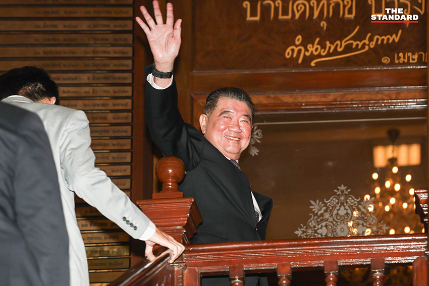 ภูมิธรรม เวชยชัย ขณะให้สัมภาษณ์สื่อมวลชนที่กระทรวงมหาดไทย