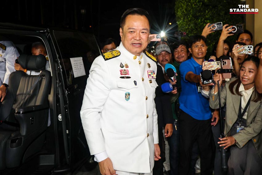  อนุทิน ชาญวีรกูล นายกรัฐมนตรี น้ำตาคลอด้วยความปลื้มปิติ