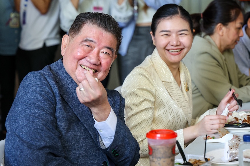 'ภูมิธรรม​-ชูศักดิ์​-จิราพร​' ร่วมรับประทาน​อาหารสื่อทำเนียบ