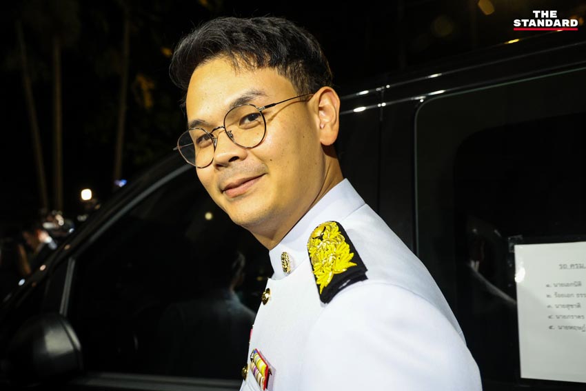  อนุทิน ชาญวีรกูล นายกรัฐมนตรี น้ำตาคลอด้วยความปลื้มปิติ