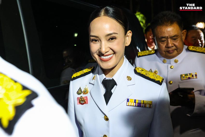  อนุทิน ชาญวีรกูล นายกรัฐมนตรี น้ำตาคลอด้วยความปลื้มปิติ