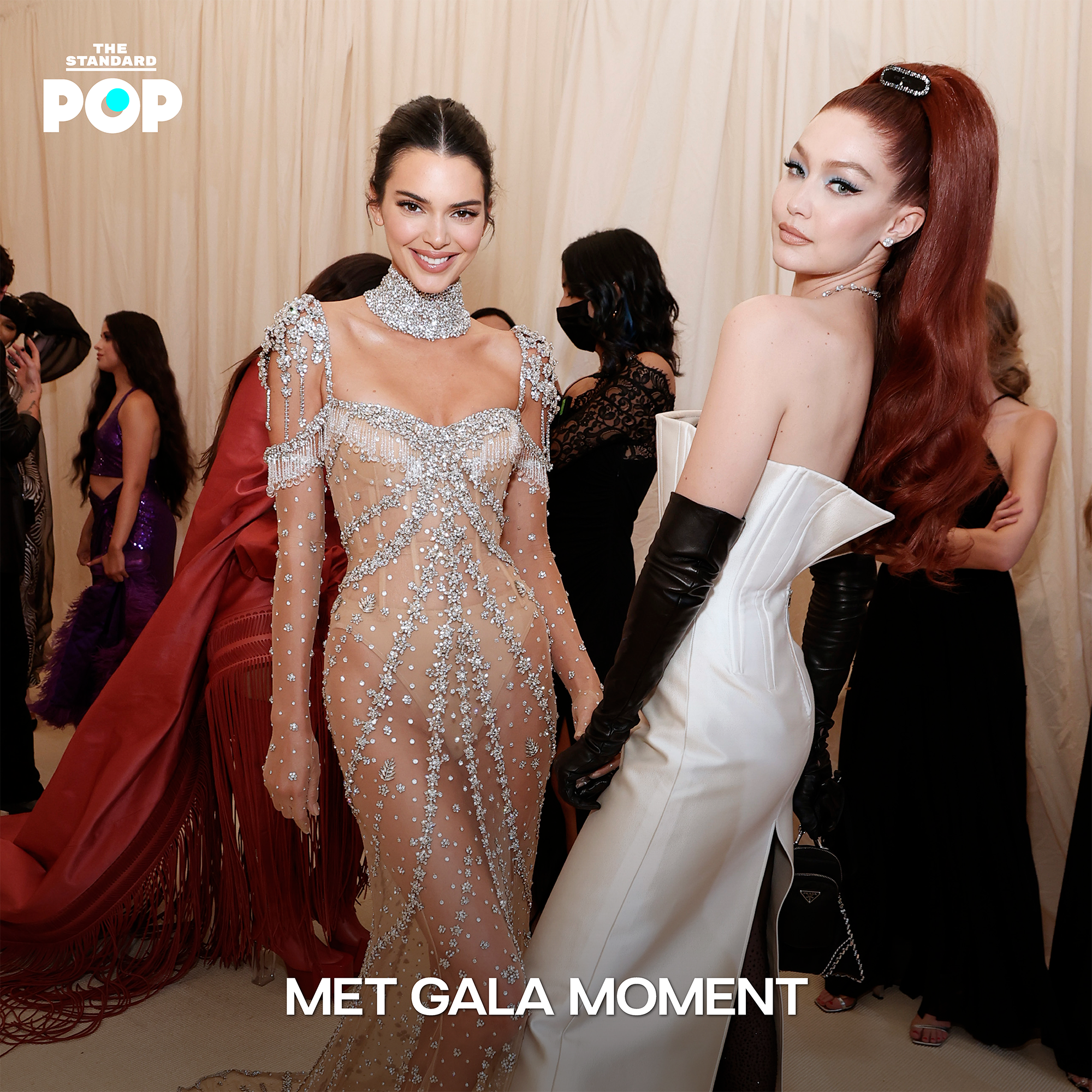 MET GALA MOMENT
