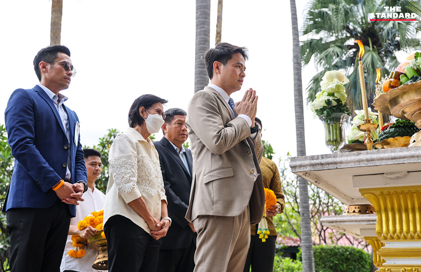 ภราดร ปริศนานันทกุล