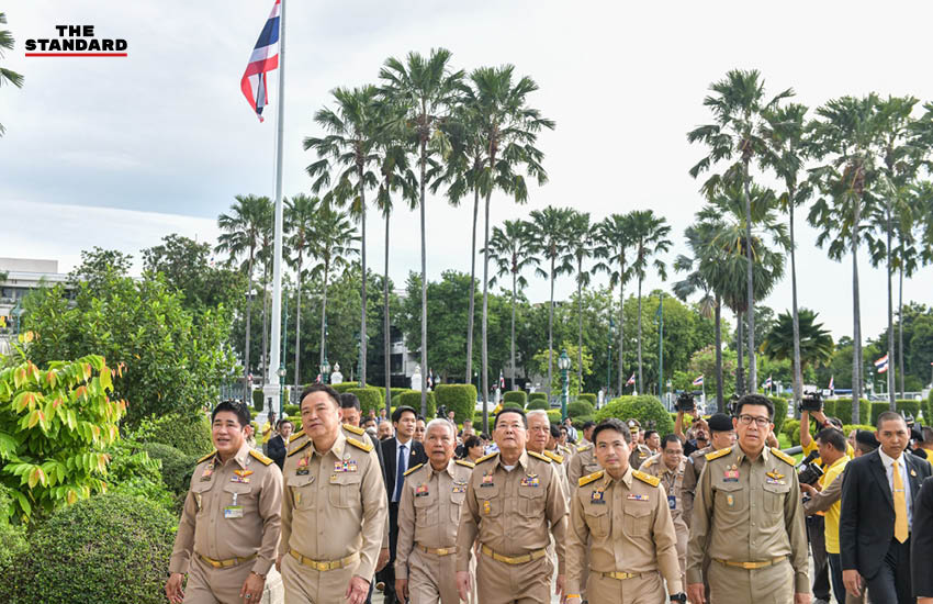  อนุทิน ชาญวีรกูล วันพระราชทานธงชาติไทย 