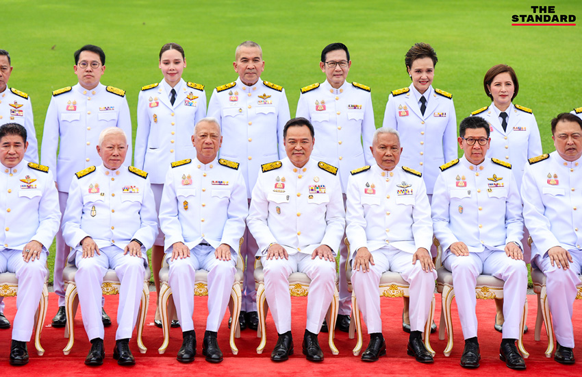 เปิดภาพ ‘ครม.อนุทิน 1’ หน้าตึกไทยคู่ฟ้า 