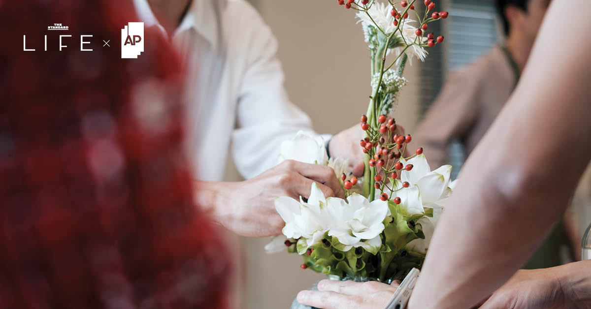 Couple Flower by attend