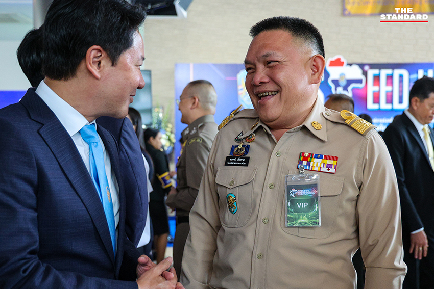 อนุทิน ชาญวีรกูล ขึ้นกล่าวในงานแถลงผลการศึกษา วปอ. รุ่น 67