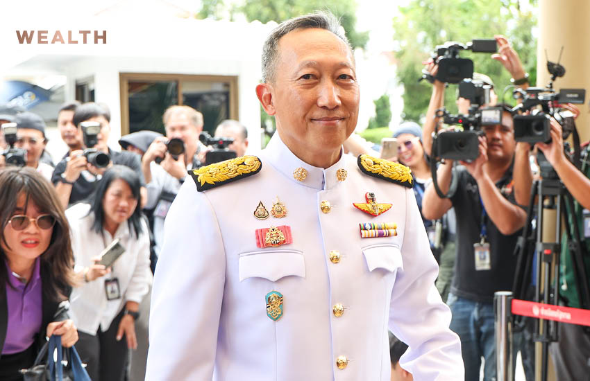 วรภัค ธันยาวงษ์ รัฐมนตรีช่วยว่าการกระทรวงการคลัง