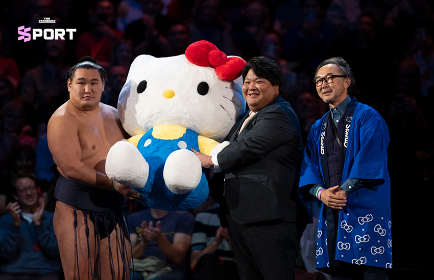 การแข่ง ‘ซูโม่’ บนแผ่นดิน อังกฤษ กับของรางวัลสุดน่ารัก ขวดโชยุยักษ์ และ Hello Kitty 1