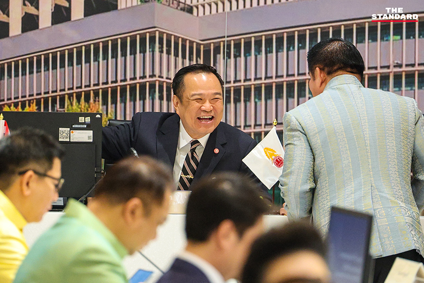 นายกฯอนุทิน นำประชุม ครม. ขอบคุณทีมรัฐมนตรีลงพื้นที่ดูแลประชาชน ตั้ง เอกนิติ เป็นประธานคณะทำงานยุทธศาสตร์เจรจาการค้ากับสหรัฐฯ 1