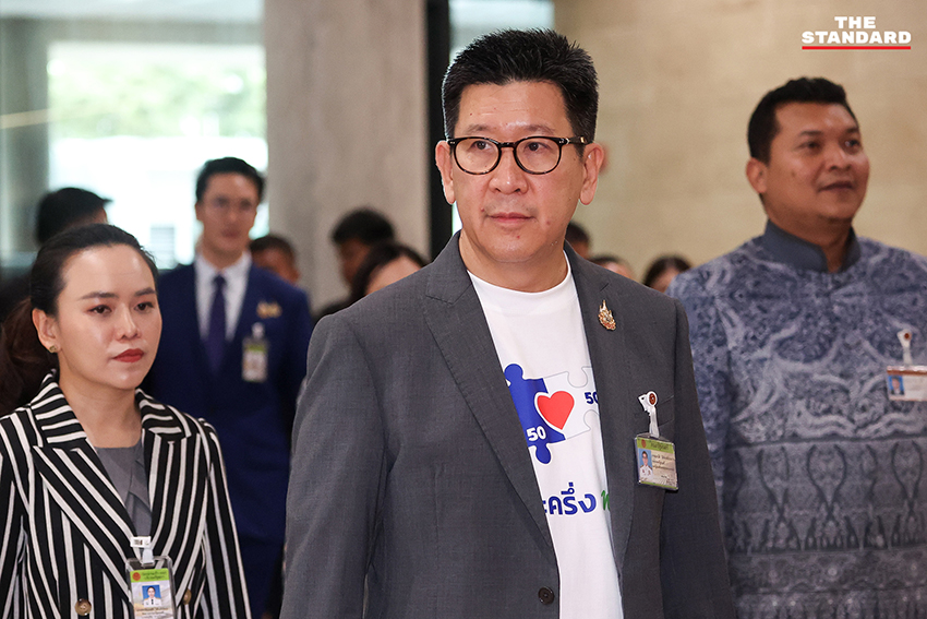 อนุทิน นำประชุม ครม.เศรษฐกิจ นัดแรก มั่นใจ 4 เดือน เศรษฐกิจ ไทย เติบโต - แก้ปัญหาปากท้องได้ นัดประชุมบ่ายวันจันทร์ทุกสัปดาห์ 2