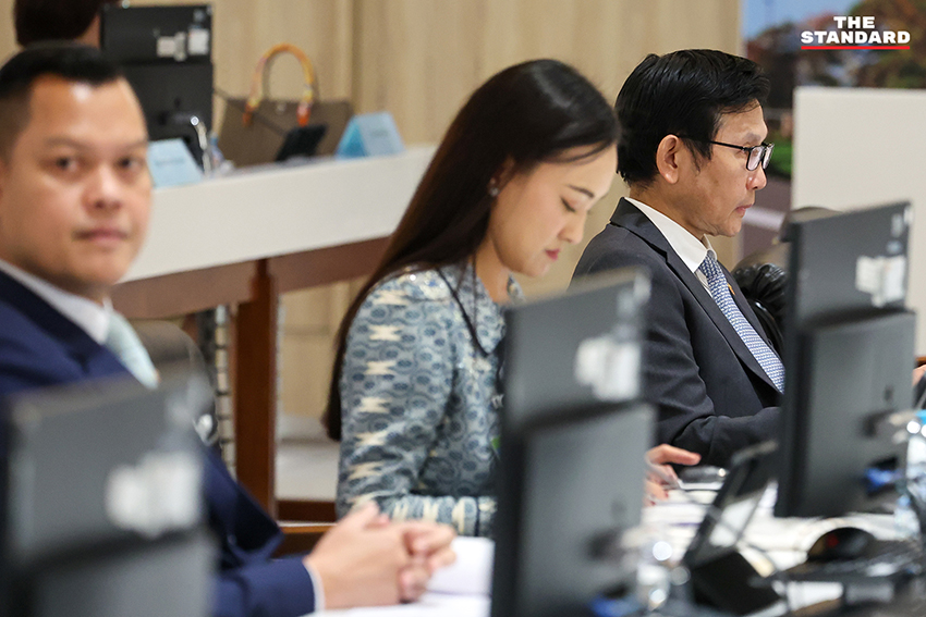 อนุทิน นำประชุม ครม.เศรษฐกิจ นัดแรก มั่นใจ 4 เดือน เศรษฐกิจ ไทย เติบโต - แก้ปัญหาปากท้องได้ นัดประชุมบ่ายวันจันทร์ทุกสัปดาห์ 6