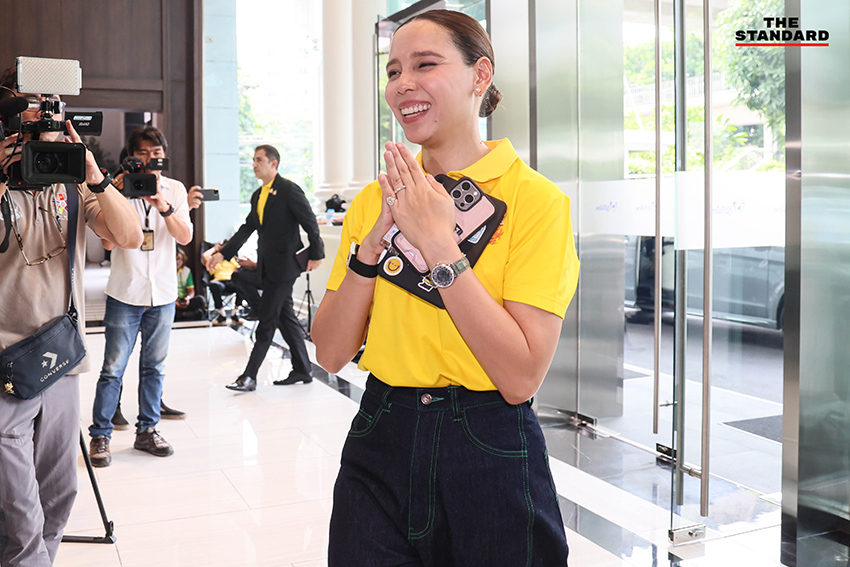 อนุทินนำทีมประชุมพรรคร่วมรัฐบาล ถกก่อน *สภา* พิจารณา แก้ *รัฐธรรมนูญ* หวังสำเร็จตามกรอบ *MOA* 2