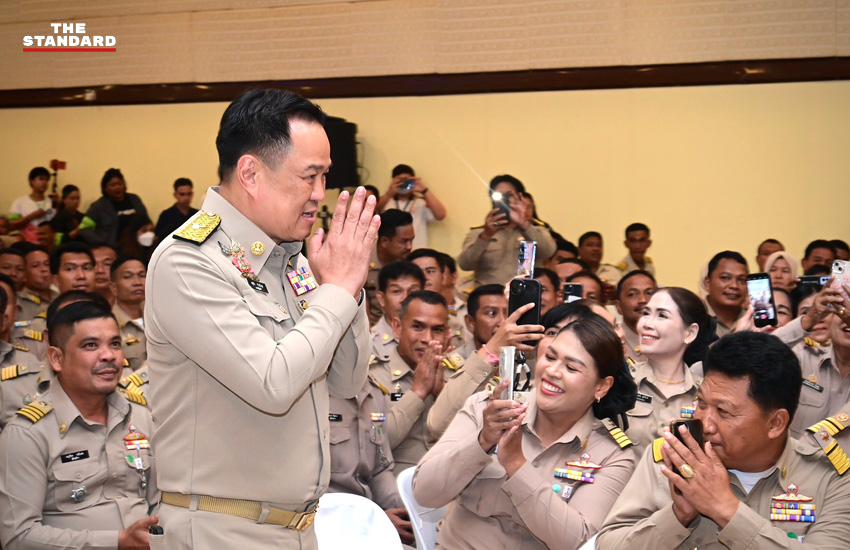 อนุทินนำคณะลุย กระบี่ มอบนโยบายกำนัน-ผู้ใหญ่บ้าน บอกถ้า 4 เดือนทำได้ ขอต่ออีก 4 ปี เลือกตั้งรอบหน้าขอ โกหนู ทํา กระบี่ โกอินเตอร์ 5