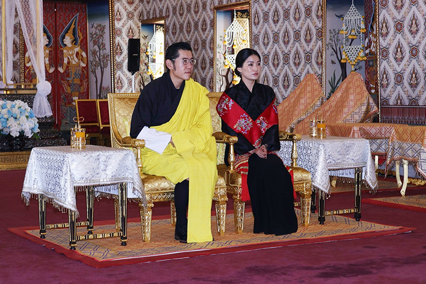 สมเด็จพระราชาธิบดี และสมเด็จพระราชินีแห่งภูฏาน เสด็จถวายราชสักการะพระบรมศพ สมเด็จพระนางเจ้าสิริกิติ์ พระบรมราชินีนาถ พระบรมราชชนนีพันปีหลวง 5