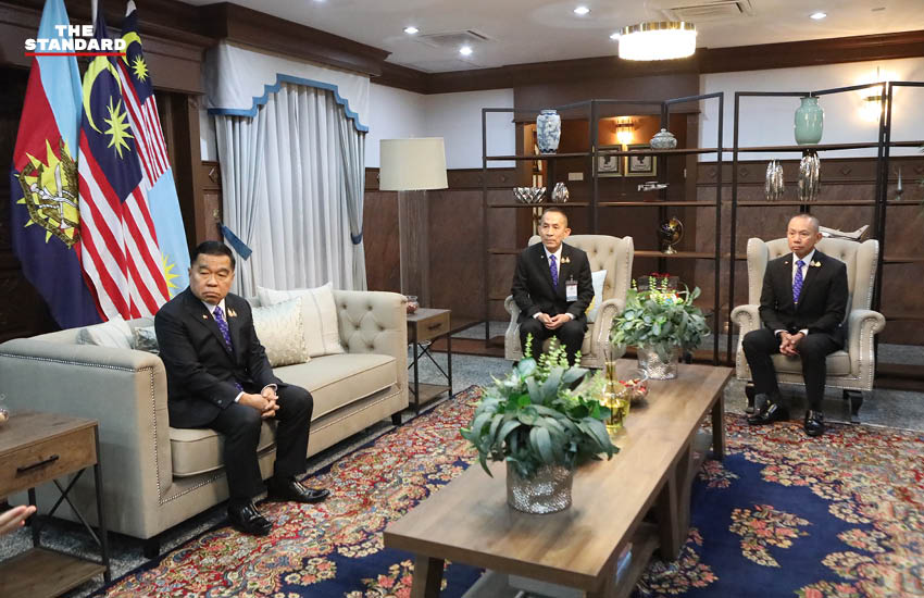 รมว.กลาโหมเผยผลประชุม GBC ไทย-กัมพูชา เห็นชอบถอนอาวุธหนัก-เก็บกู้ทุ่นระเบิด-ปราบไซเบอร์สแกม จัดระเบียบชายแดน 4