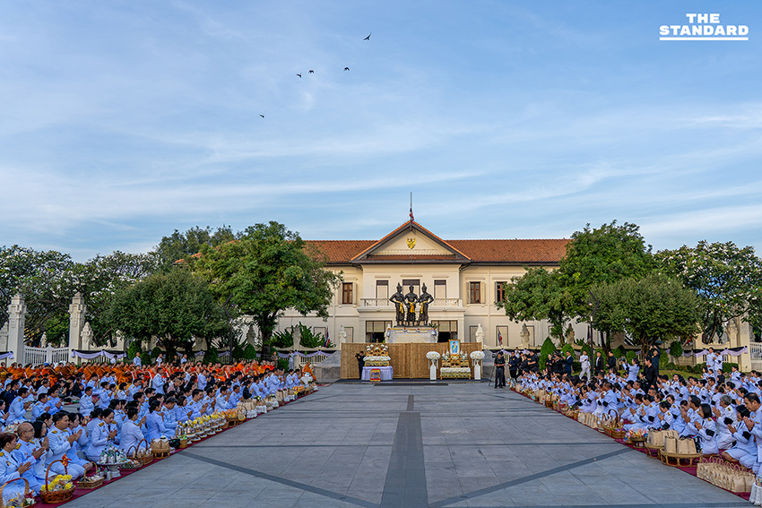เชียงใหม่จัดพิธีตักบาตร 7 วัน ถวายพระราชกุศล สมเด็จพระพันปีหลวง ผสมผสาน วัฒนธรรมล้านนา 5