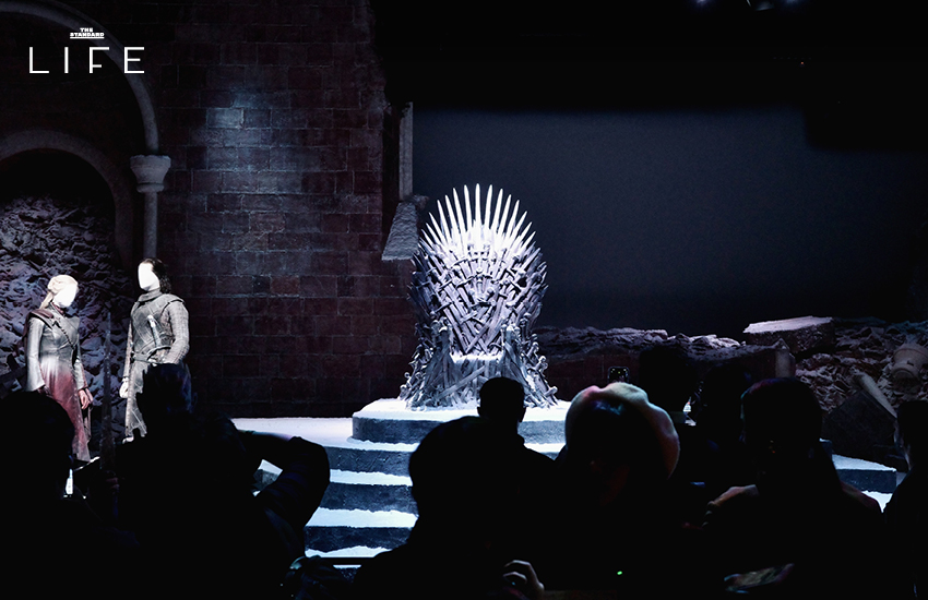บุก Game of Thrones Studio กับสมาร์ตโฟนที่เหมือนหลุดมาจาก ซีรีส์ 14