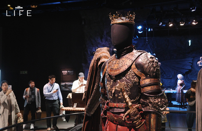 บุก Game of Thrones Studio กับสมาร์ตโฟนที่เหมือนหลุดมาจาก ซีรีส์ 9