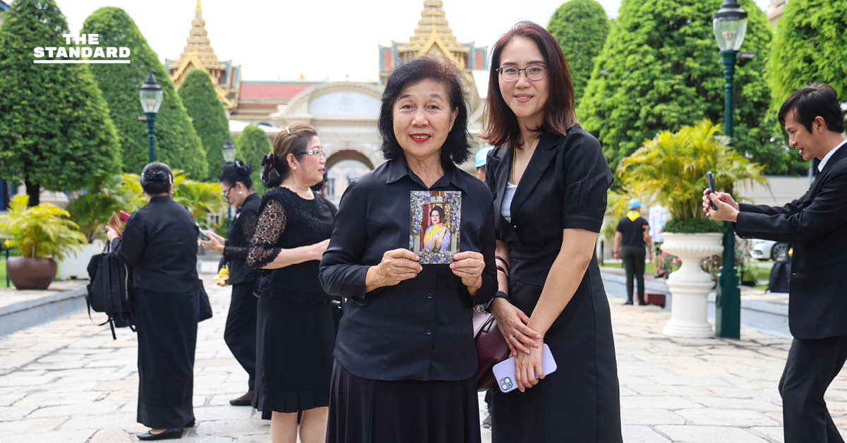 ประชาชนหลั่งไหลถวายสักการะ พระบรมศพสมเด็จพระพันปีหลวง ในพระบรมมหาราชวัง - จิตอาสาจัดรถรับ-ส่งฟรีอำนวยความสะดวก