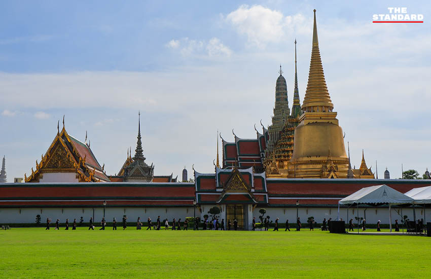 ประชาชนหลั่งไหลถวายน้ำสรงพระบรมศพ สมเด็จพระพันปีหลวง ณ ศาลาสหทัยสมาคม 10