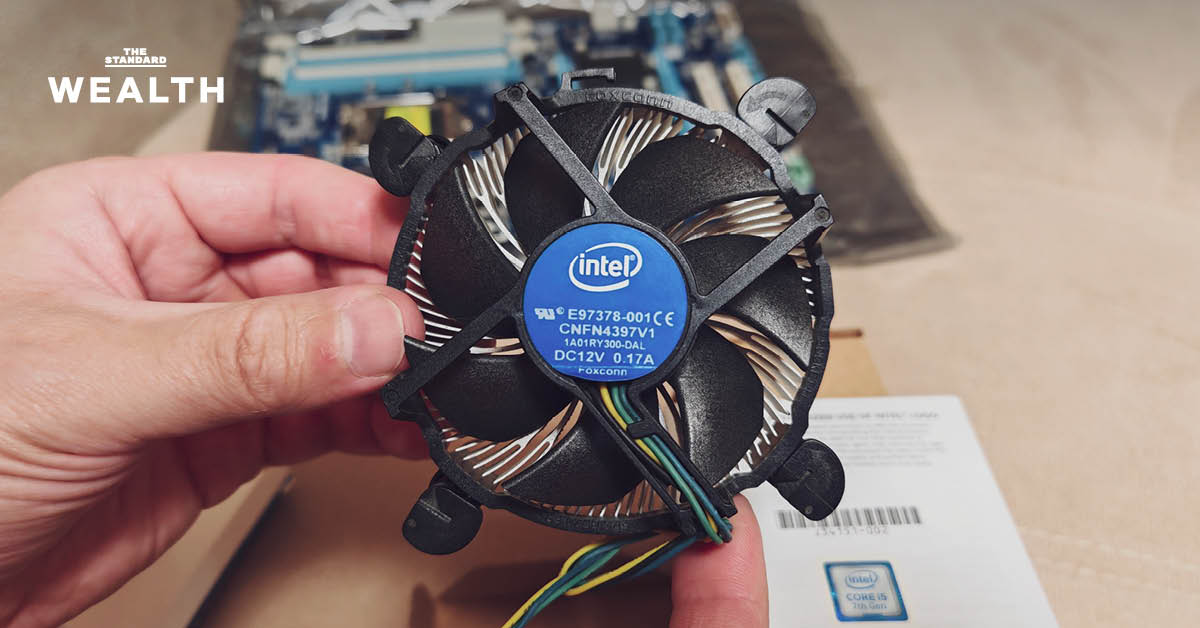 **Intel** ผลประกอบการ ไตรมาส 3 ดีกว่าคาด แต่นักวิเคราะห์ยังกังวลหนัก ชี้ ธุรกิจรับจ้างผลิตชิป ยังขาดทุนมหาศาล และยังห่างไกลจากคำว่า ฟื้นตัว