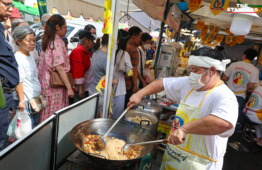 เทศกาลกินเจ 2568 เยาวราช-ตลาดน้อย คึกคัก **อย.** แนะวิธีเลือกกินให้ได้ประโยชน์และปลอดภัย 13