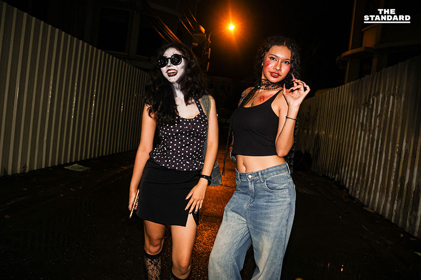 ไทย-เทศ ร่วมแต่งผีฮาโลวีน ถนนข้าวสาร แม้ปรับรูปแบบงดรื่นเริง-แสดงความอาลัย 4