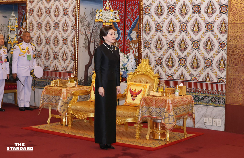 ในหลวง พระราชินี ทรงบำเพ็ญพระราชกุศลถวายพระบรมศพ สมเด็จพระพันปีหลวง เป็นวันที่ 3 4