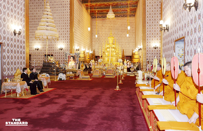 ในหลวง พระราชินี ทรงบำเพ็ญพระราชกุศลถวายพระบรมศพ สมเด็จพระพันปีหลวง เป็นวันที่ 3 5