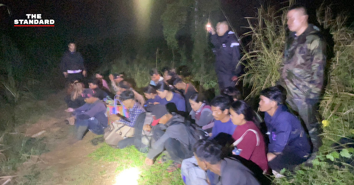 ทหารสนธิกำลังรวบ 22 แรงงานกัมพูชา กลางไร่อ้อย สระแก้ว จ่ายคนละ 7,000 บาท หวังไปทำงานก่อสร้าง ที่ ชลบุรี