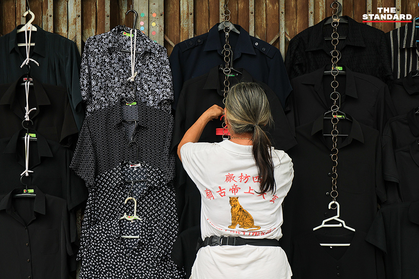 สำรวจตลาดเสื้อดำ-เครื่องแต่งกายไว้ทุกข์ พบ ราคาปรับสูงขึ้น 2