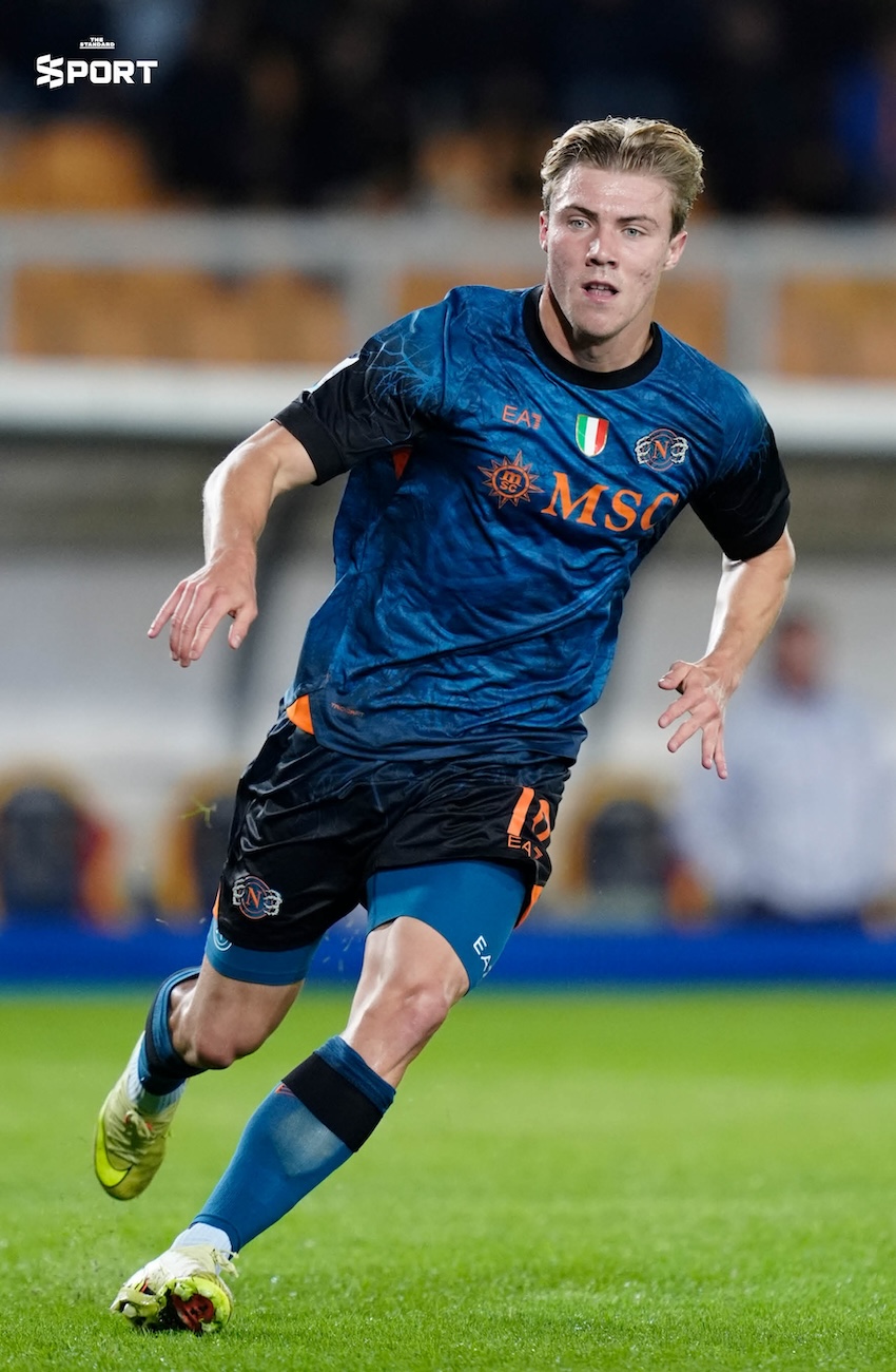 ชุดฮาโลวีน ของ นาโปลี ในเกมเฉือน เลชเช 1-0 3