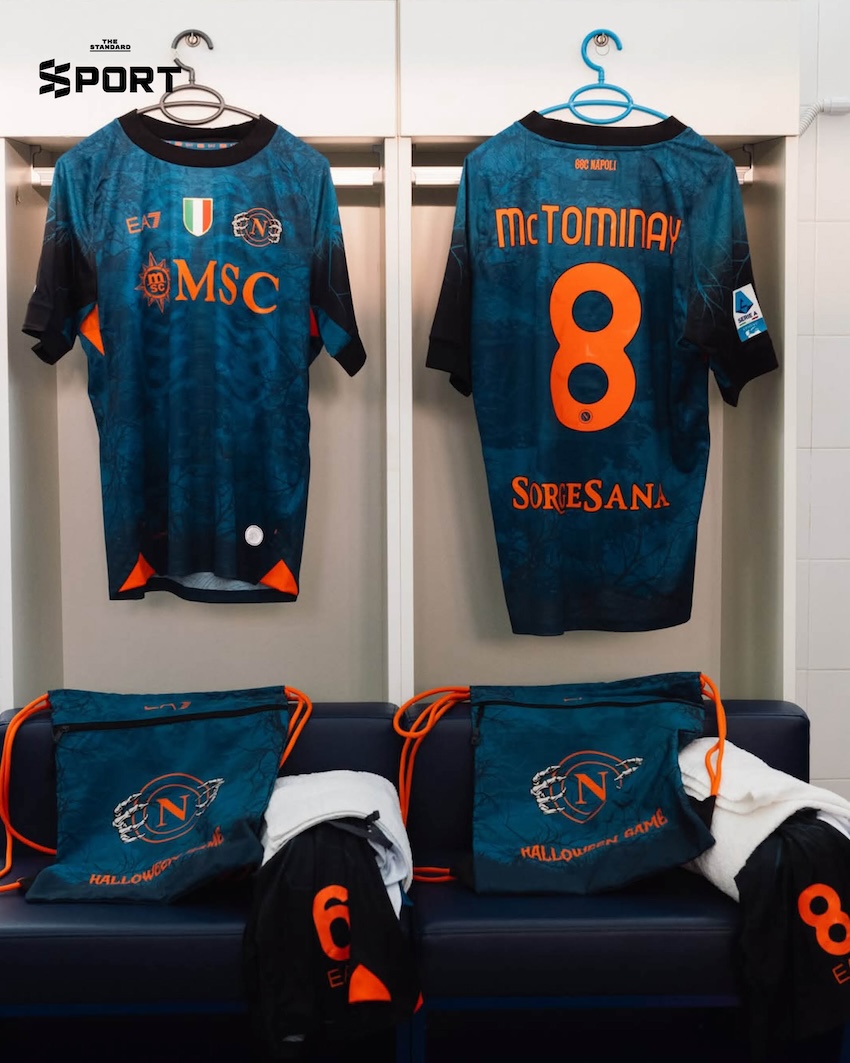 ชุดฮาโลวีน ของ นาโปลี ในเกมเฉือน เลชเช 1-0 7