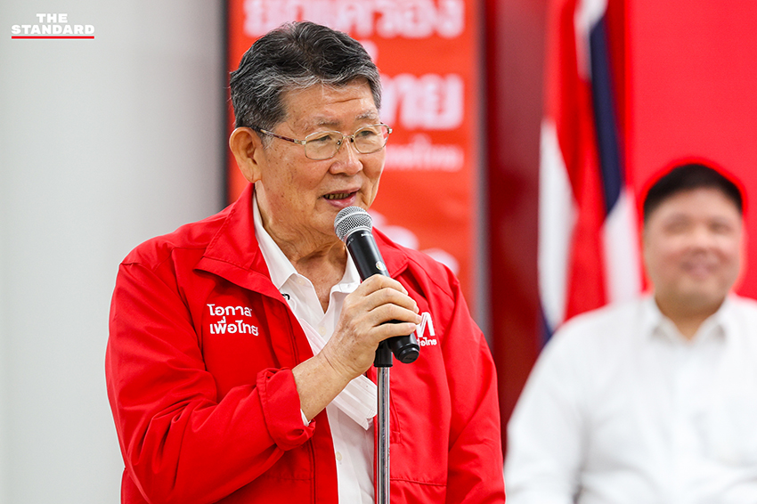 เพื่อไทยเปิดตัว 22 ผู้สมัคร มั่นใจทะลุเป้า 200 ที่นั่ง ด้าน สุริยะบอกมีขบวนการใช้เงินซื้อตัว สส. ขณะผู้สมัครศรีสะเกษอาสาปราบงูเห่า 9