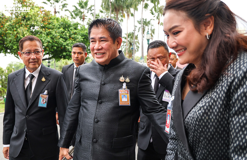 พิพัฒน์ นำประชุม ครม. แทนนายกฯ อนุทินครั้งแรก เคาะพลังงานชงลดค่าไฟฟ้าประชาชน กสทช.เสนอเน็ตคนละครึ่งใช้นาน 3 รอบบิล 15