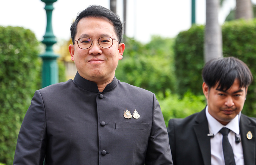 พิพัฒน์ นำประชุม ครม. แทนนายกฯ อนุทินครั้งแรก เคาะพลังงานชงลดค่าไฟฟ้าประชาชน กสทช.เสนอเน็ตคนละครึ่งใช้นาน 3 รอบบิล 8