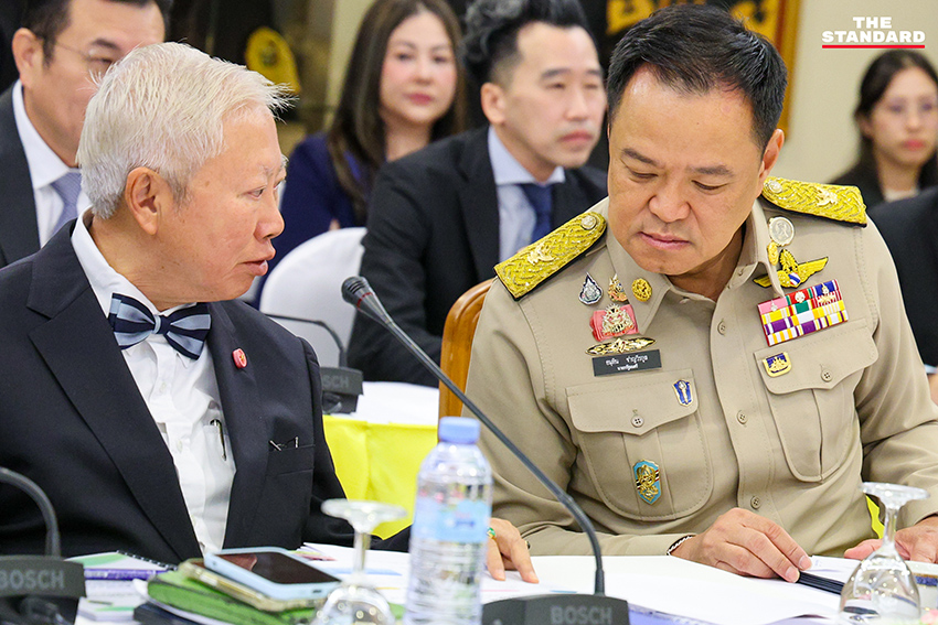 นายกฯ เข้าหารือ ** กกต.** ถกแนวทางทำประชามติพร้อมเลือกตั้ง คาดกาบัตรพร้อมกันภายใน 24 มี.ค. 3