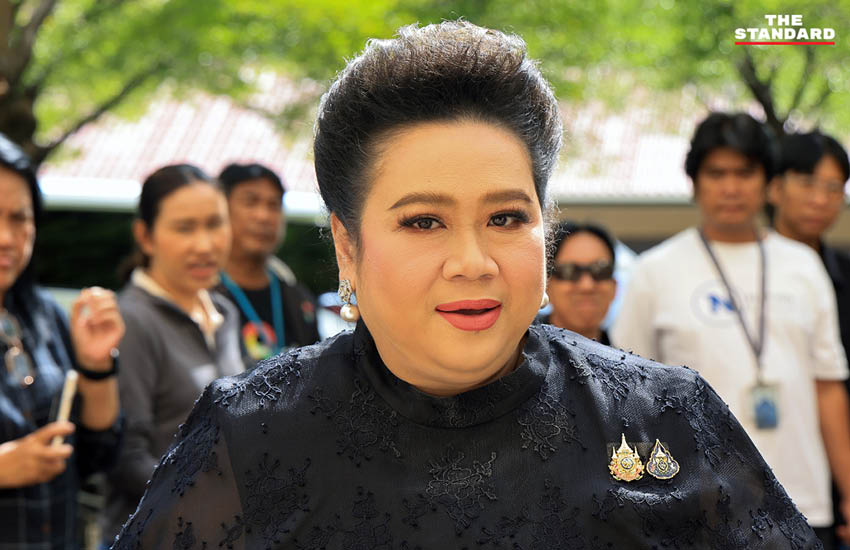 นายกฯ นำ ครม. ยืนสงบนิ่ง ถวายความอาลัย รับสิ้น พระพันปีหลวง เป็นความสูญเสียครั้งยิ่งใหญ่ ขอร่วมกันสืบสาน พระราชปณิธาน 5