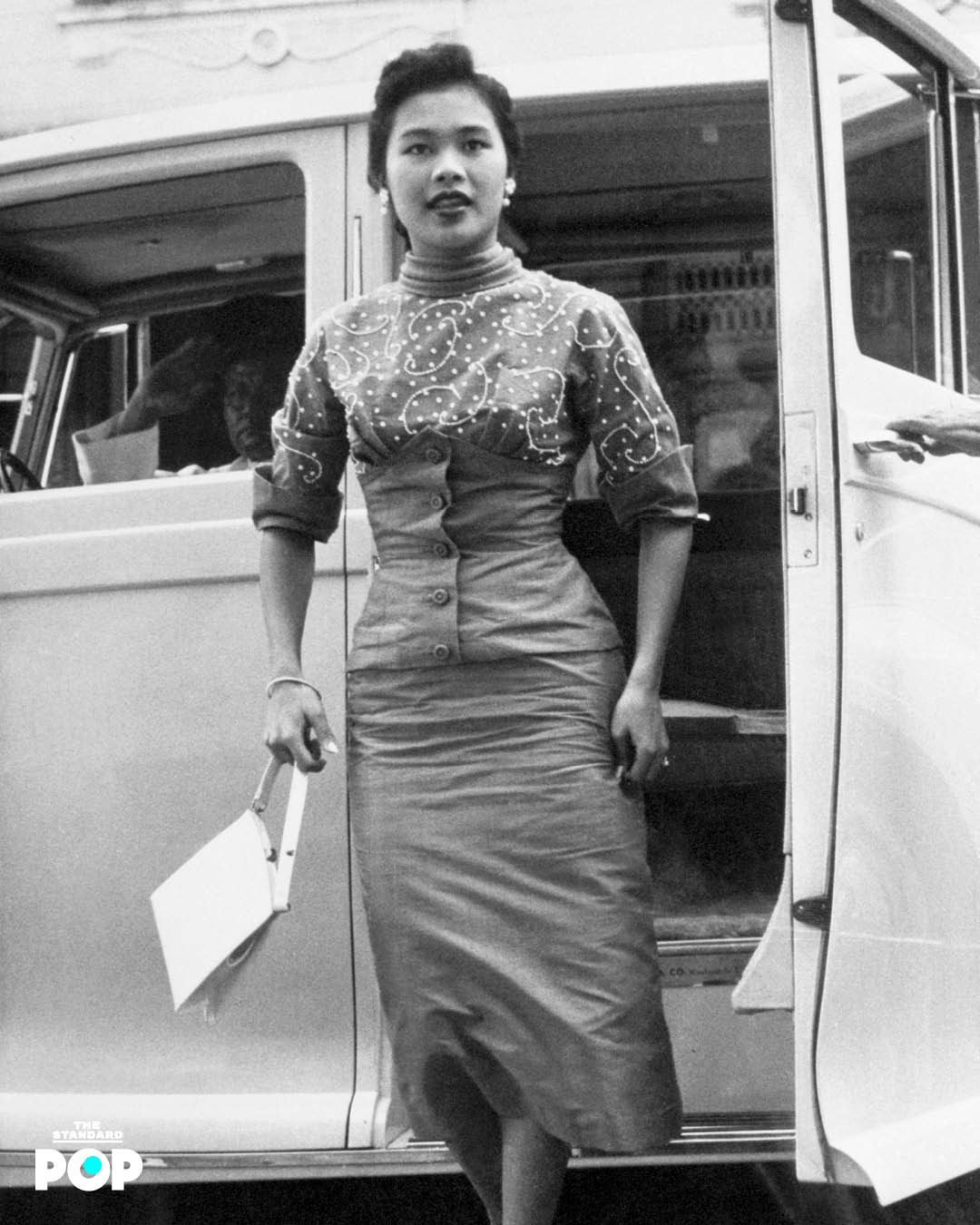 QUEEN OF STYLE รวมภาพสไตล์และฉลองพระองค์ของ พระพันปีหลวง 7
