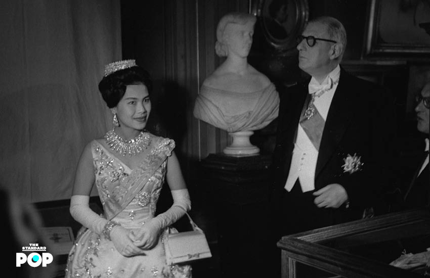 QUEEN OF STYLE รวมภาพสไตล์และฉลองพระองค์ของ พระพันปีหลวง 8