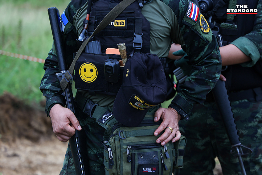 กองทัพเดินหน้าเก็บกู้ระเบิดชายแดน สระแก้ว เคลียร์พื้นที่ปลอดภัยเพิ่มกว่า 38,000 ตร.ม. ด้านสื่อกัมพูชาเผชิญหน้าสื่อไทย 14