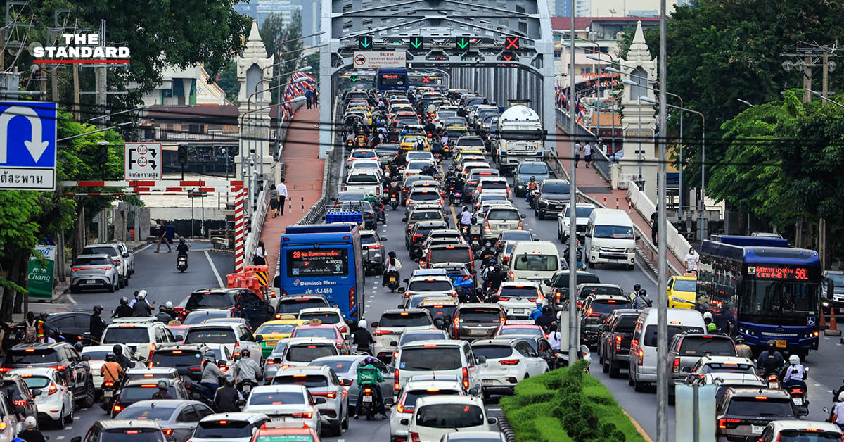 เปิดเทอมวันแรก ถนนสามเสนวิกฤต รถติดหนัก กรุงเทพมหานครเร่งแก้ปัญหา