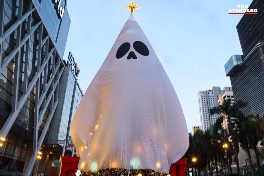 Spooky Boo ผียักษ์สุดคิ้วท์ ฉลอง ฮาโลวีน ผสมผสาน คริสต์มาสในหนึ่งเดียว 4