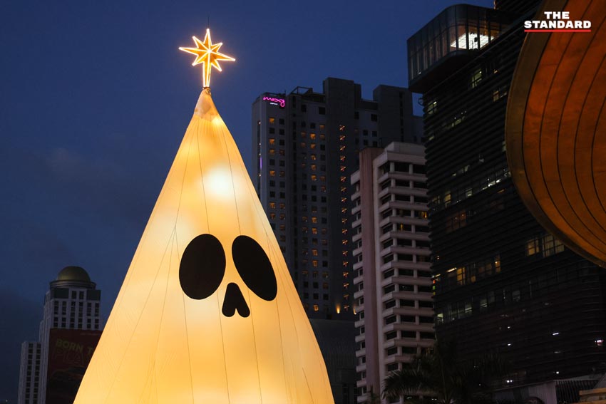 Spooky Boo ผียักษ์สุดคิ้วท์ ฉลอง ฮาโลวีน ผสมผสาน คริสต์มาสในหนึ่งเดียว 6